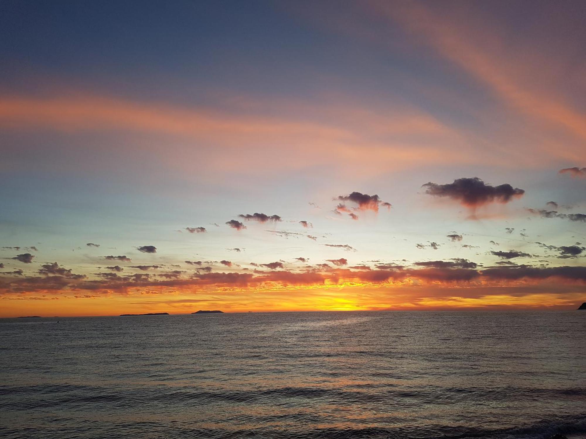 Sunset Studios Borsh Esterno foto